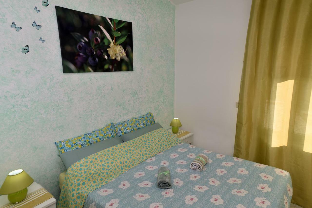 B&B Sa Pintadera Muravera Exterior foto